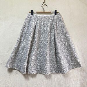 Chic Floral A-Line Skirt in Gray